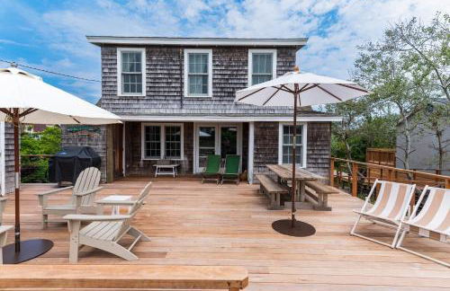 Seaside Escape on Huron - Photo 2