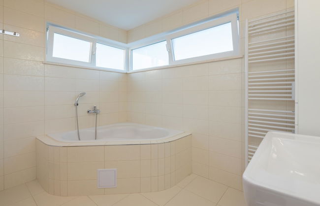 Stunning Villa Sofia With Heated Pool IN Split Hinterland - Foto 40