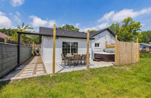 Charming 3-Bedroom - Hot Tub & Game Room - Foto 12