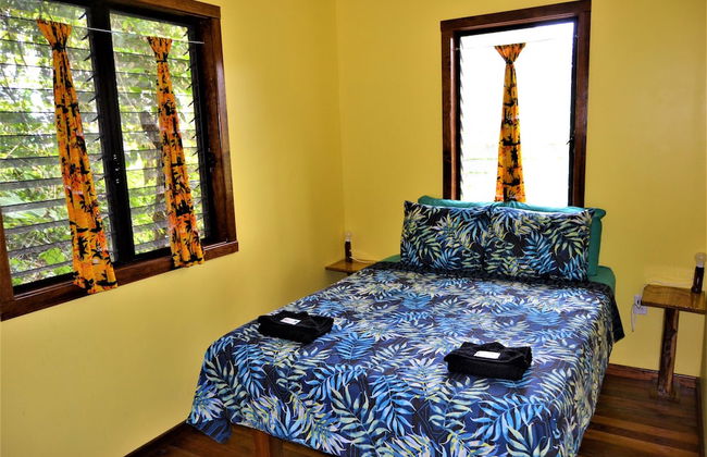 Licensed 2 Bedroom Cabin Close to San Ignacio, Local Dining, and Adventure Tours - Foto 2
