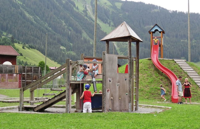 Holiday Home in Holzgau Near Snowworld Ski Area - Foto 24