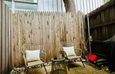 HiFi Sound & Comfort - Uptown Dallas / 2-story loft - Foto 25