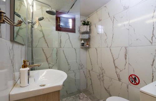 Erestos - House near beach - Photo 22