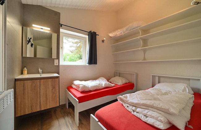 Bungalow in Virton by Vallee de Rabais Lake - Photo 15