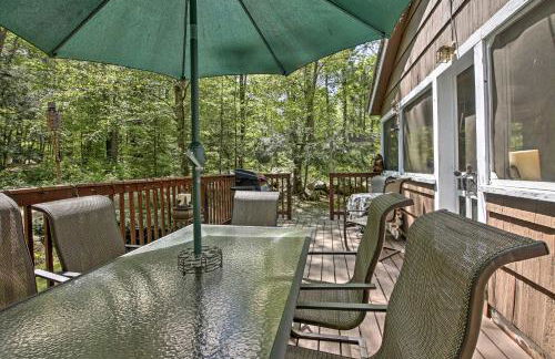 Pet-Friendly Cabin with Fire Pit, BBQ and Great Deck! - Foto 25