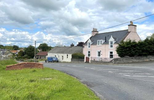 Spacious 3BR Cottage in Beautiful Rural Setting - Pass the Keys - Foto 17