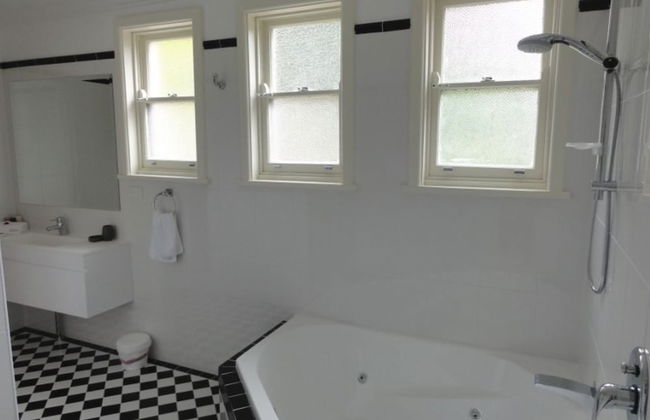 St Raphael - Photo 14