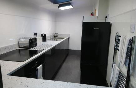 'Monktonmead Lodge' in secluded setting, with private indoor pool. - Photo 21