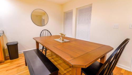 Saratoga Serenity: Charming Rental Nearby Downtown - Photo 5