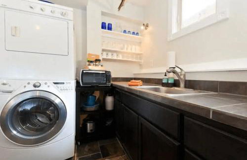 #StayinMyDistrict Hyde Park Down - Photo 12