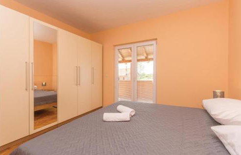 5 Bedroom Cozy Home In Biograd Na Moru - Foto 28