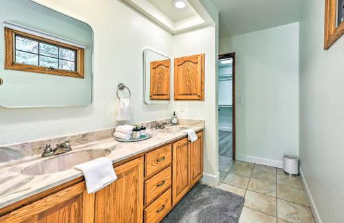 Spacious Flagstaff Home with Hot Tub and Grill! - Foto 24