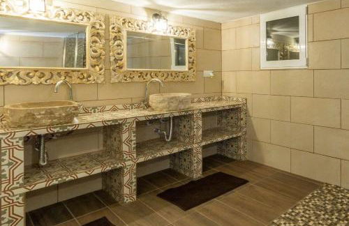 Classic Villa for 12- Pool, BBQ, big exterior area - Foto 30