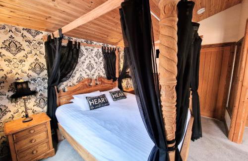 Lomond 2 with Private Hot Tub - Fife - Loch Leven - Lomond Hills - Photo 1