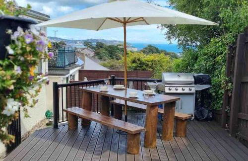 3 Bedroom Bungalow with great Sea Views, Private Hot Tub & Gardens - Foto 21
