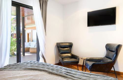 Luxury and Harmony House - Photo 23