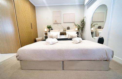 Elements Milfontes - Japandi Designed House - City Center - Photo 30