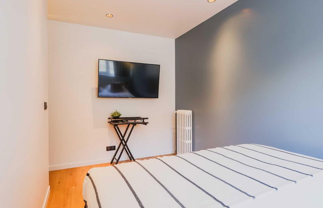 Elegant Apartment - 2br/6p - Canal St Martin - Photo 5