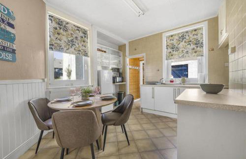 Sea View Home in lovely Ogmore-by-Sea - Foto 10