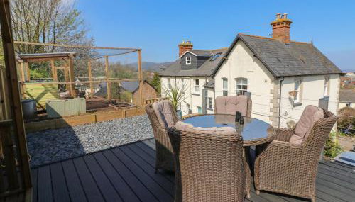 The Outlook - Photo 2