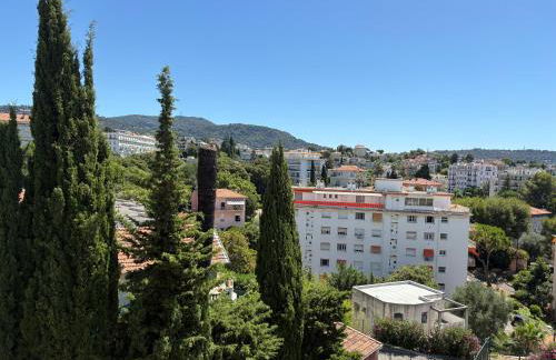 Stunning 2 bedroom apartment with Terrace and Sea view, Nice Cimiez Liberation - Foto 12