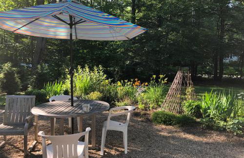 Stylish lake home with private beach, dock and firepit for swimming, kayaking, hiking - Foto 74