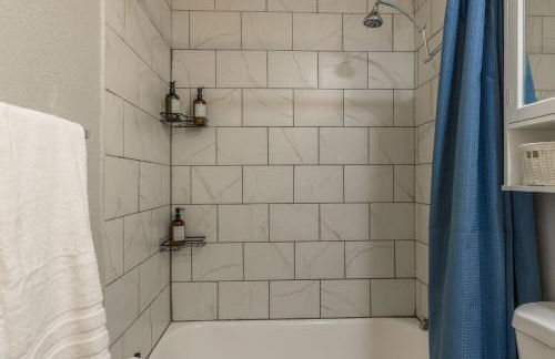 Apartment Kansas City 15mins to KCI with a KING bed and work desk - Foto 22