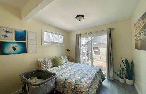 Sunlit Surf House 4BR Downtown Walk to beach - Foto 52