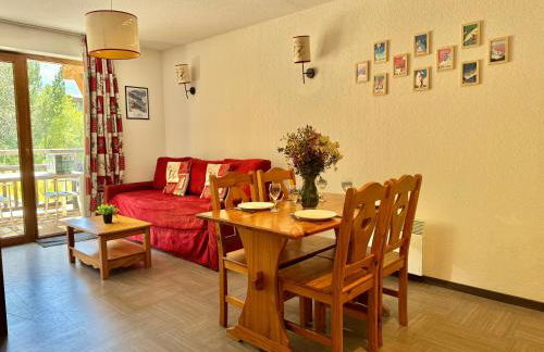 Appartement Vars sur les pistes de ski avec piscine - Foto 9