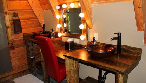 Rustic-Modern Log Cabin Getaway: Family-Friendly, Quiet Ranch, Wildlife at Your Door in Clyde, North Carolina - Foto 2