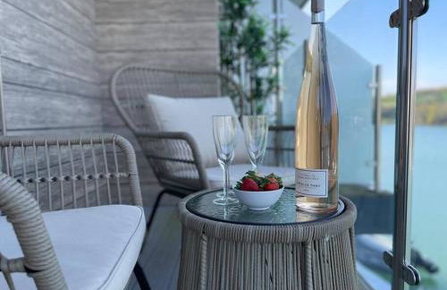 1 The Boatyard - Water fronted, town location & parking for 2 cars - Foto 3