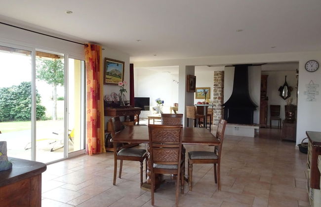 Beautiful Norman House With Outbuilding Located in the bay of Mont St Michel - Foto 1