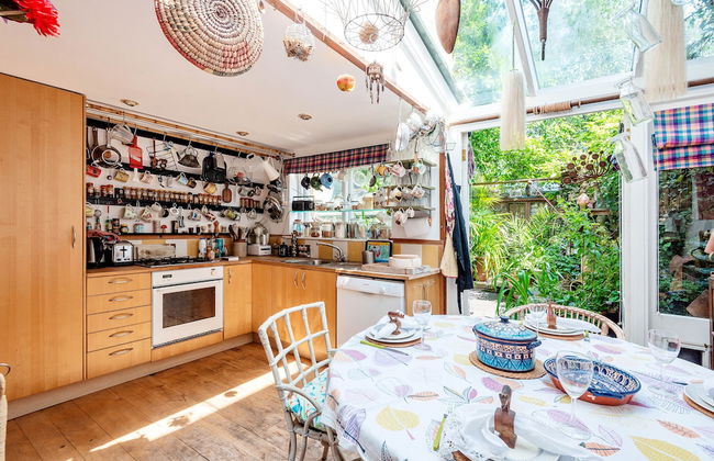 Enchanting Hammersmith Home Close to Shepherds Bush by Underthedoormat - Foto 12