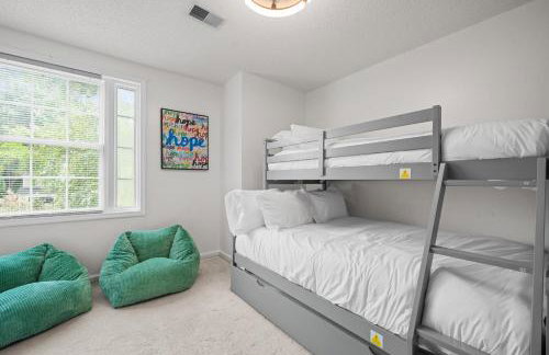 Low Country Gem with Heated Pool Games and Hot Tub - Photo 14