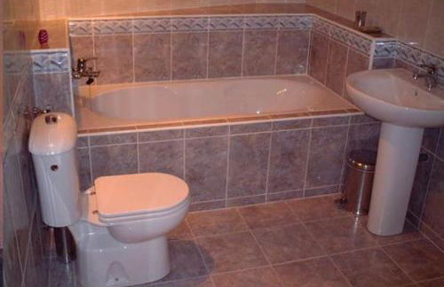 Spacious characterful villa with spectacular views in quiet rural setting. - Foto 23