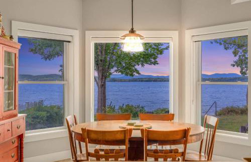 Shelburne Bay Retreat Modern 3BR Lakefront Views - Foto 3