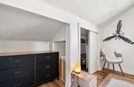 Midtown Flight Deck: 2BR Gem - Foto 3