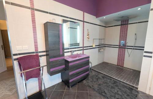 Luxurious Villa with Pool - Foto 61