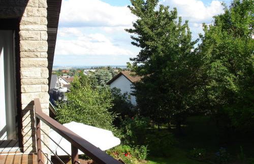 Taunus Wohnen und Arbeiten in Friedrichsdorf - Foto 1