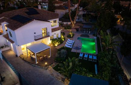 VACATION MARBELLA I Villa Azahar Retreat, Paradise for Golfers, Private Heated Pool, Close to the Best Beaches and High-end Restaurants - Photo 46