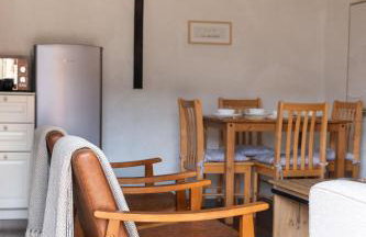 Cosy Cotswolds Cottage Farm Stay - Shepherds Rest - Photo 10