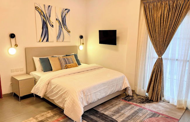 Lighthouse Signature Suites - Photo 26