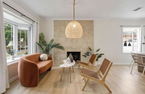 Stunning Retro Beach Oasis, Dual Living, Pool - Foto 12