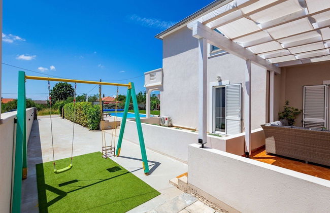 Serene Escape Near Zadar With Private Pool & Charming Outdoor Oasis - Foto 49