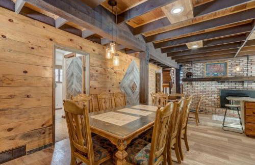 Moose Tracks Cabin - Hot Tub BBQ Billiards Groups - Foto 26