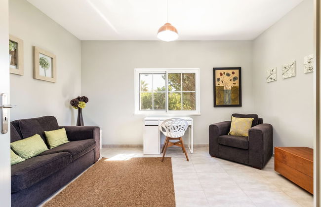 Villa Amendoeira in Olhos de gua - Foto 18