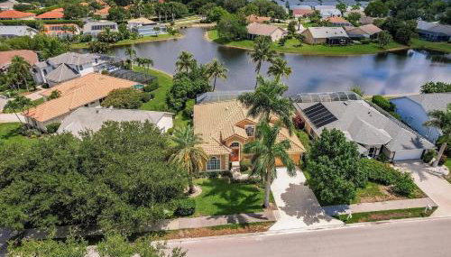 Spacious Naples Lakefront Pool Home Minutes from Downtown! - Foto 5