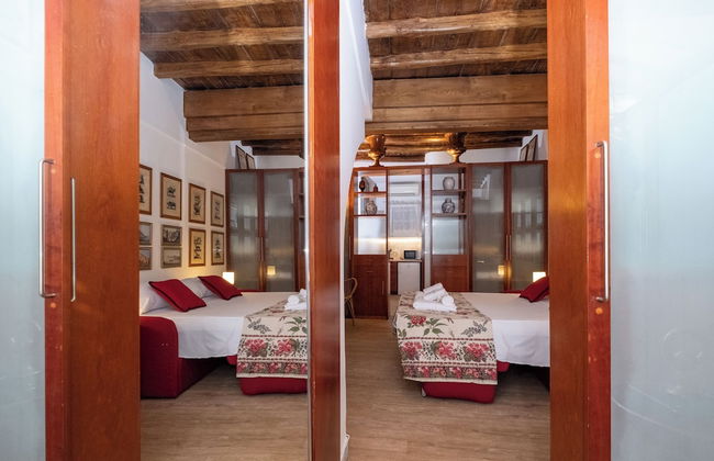 Campo De' Fiori Apartments - Photo 38