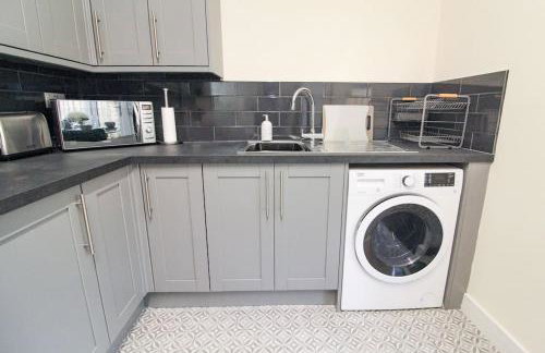 Cosy Modern 3 Bedroom House in Bradford City - Foto 17