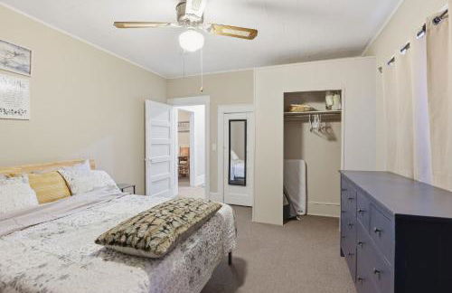 Cozy Matewan Trail Stay home - Photo 6